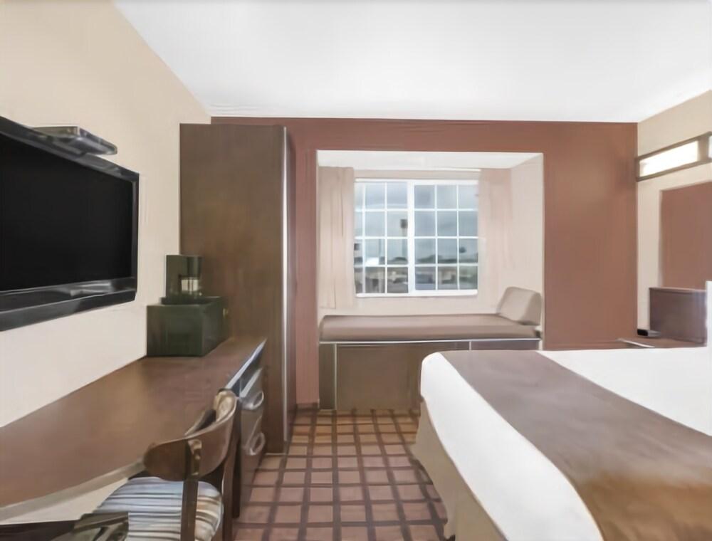 Microtel Inn & Suites By Wyndham Конуэй Экстерьер фото